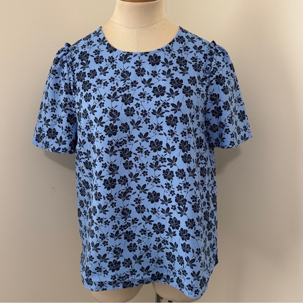 Draper James 10 Blue Floral Blouse Top ~ Feminine Coquette Preppy Classic